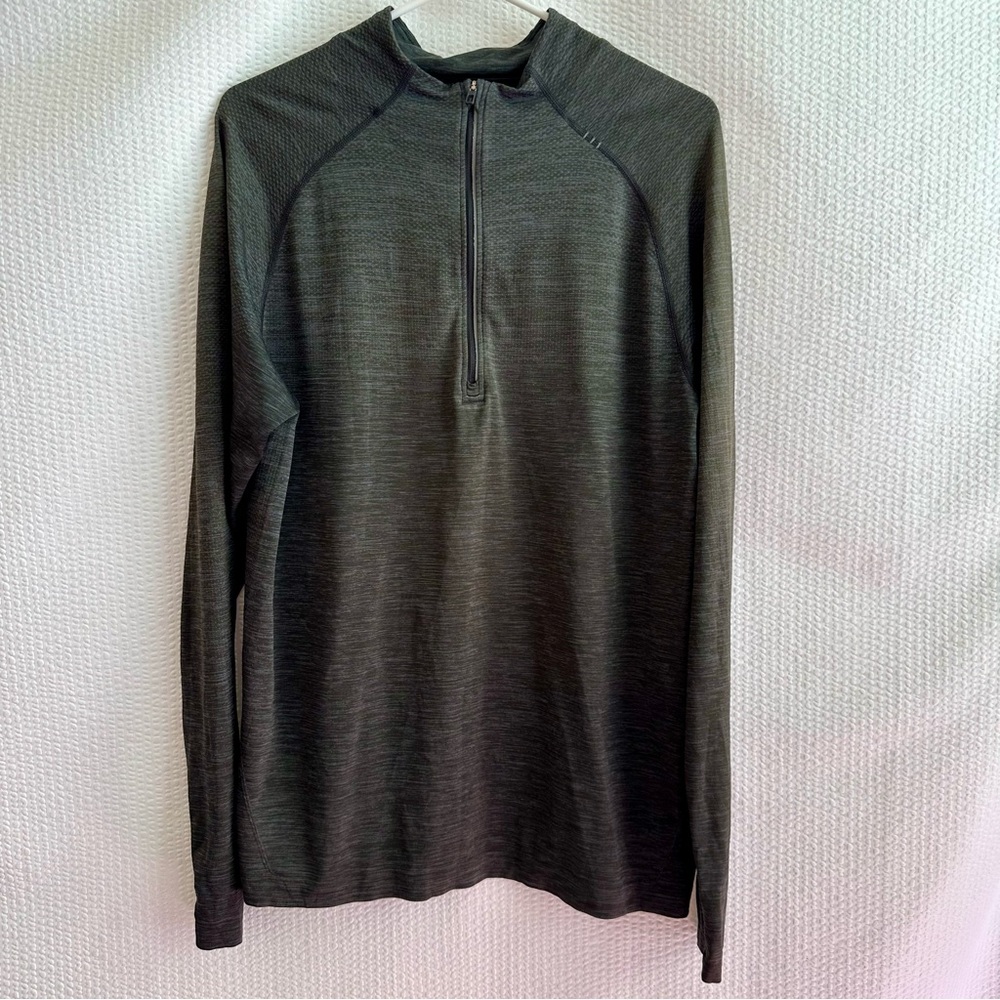 LULULEMON Metal Vent Tech Heathered Black Quarter Zip Long Sleeve Men’s Medium